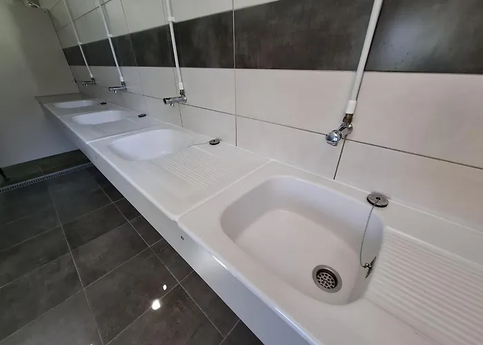 Le Cabanon Du * Bannes (Haute-Marne)